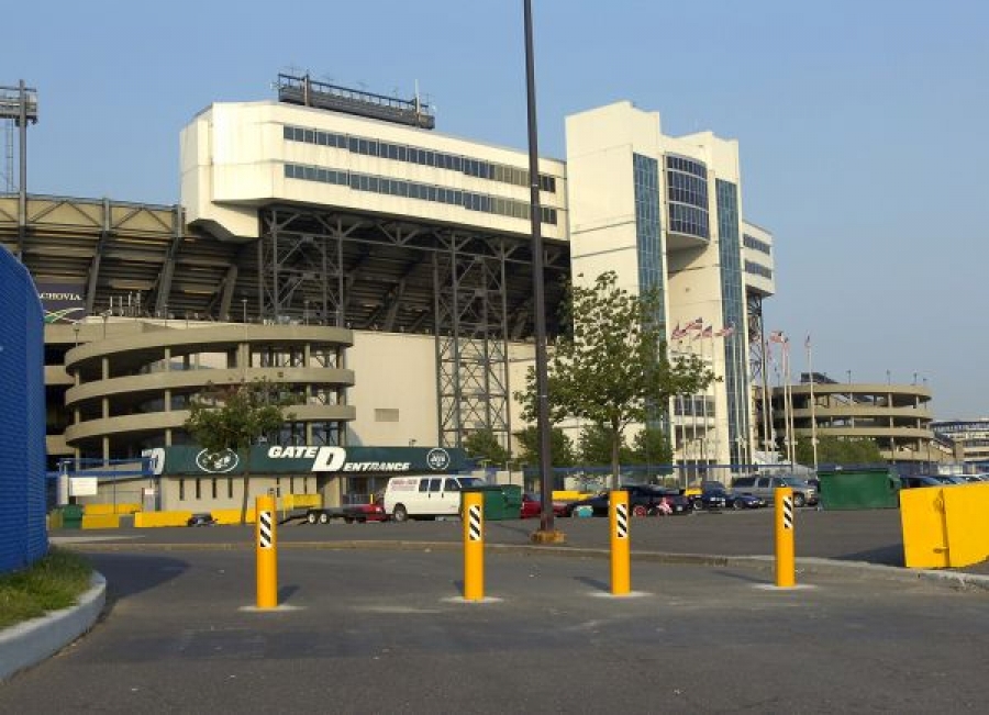 TrafficGuard, Inc Round Post Key Lock - Removable security bollards Giants Stadium, East Rutherford, NJ