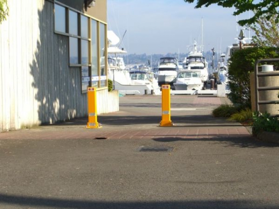 TrafficGuard, Inc Single Post - Removable bollard systems Marinas